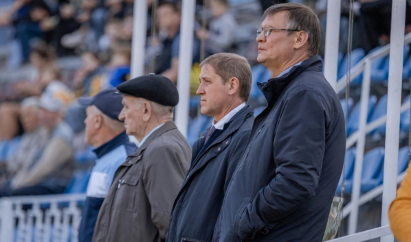 Депутат Андрей Соболев поддерживает футбольный клуб.