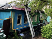 Пожар в доме потушили.