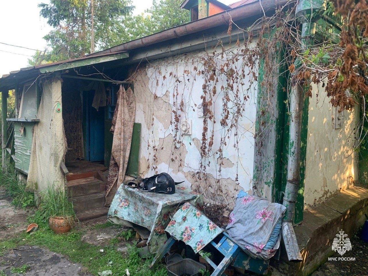 Под Воронежем в поселке на пожаре в частном доме погибла женщина