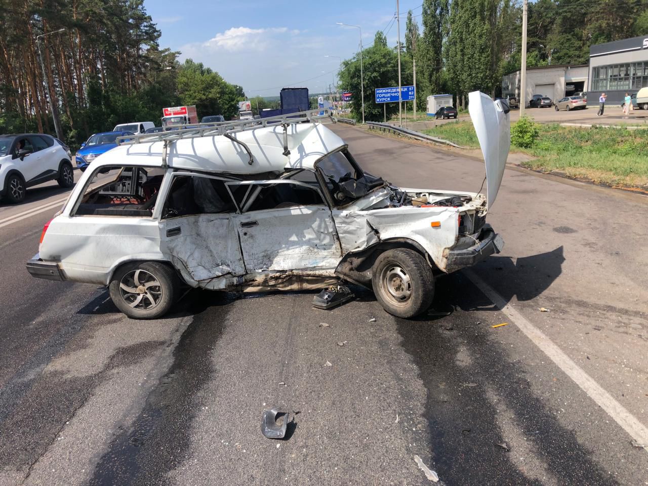 В Воронеже столкнулись ВАЗ-21041 и «Лада»: пострадали двое мужчин