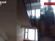 Подъезд дома.