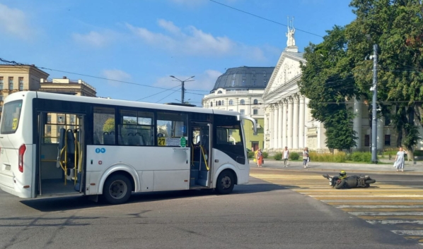 Авария на площади Ленина.