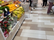 Мигрантам запретили работать в сфере розничной торговли.