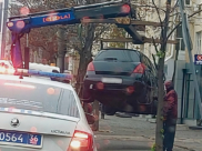 Машину эвакуировали.