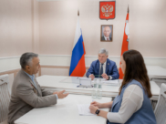 На прием пришел Александр Тактаулов.