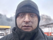 Пожарный, тушащий нефтебазу в Лисках.