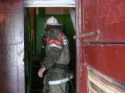 Пожар произошел в многоквартирном доме.