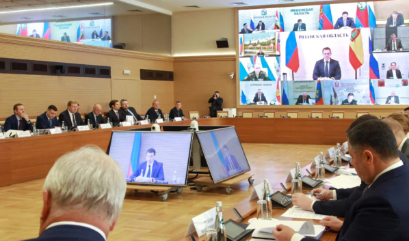 На заседании Совета при полномочном представителе Президента в ЦФО.