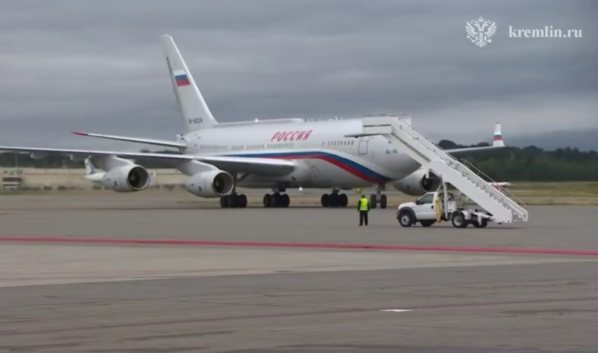 Самолет, на котором прибыл Владимир Путин.