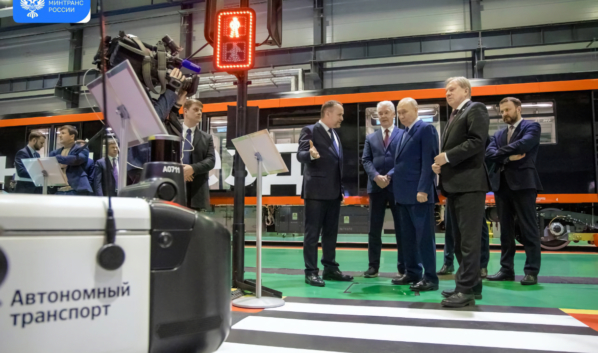 Владимиру Путину показали транспорт будущего.