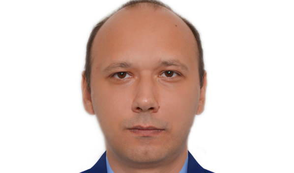 Илья Санин.
