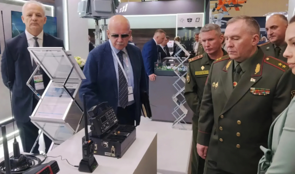 На выставке.
