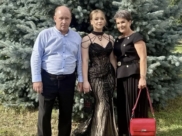 Дарья Бокова с родителями.
