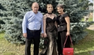 Дарья Бокова с родителями.