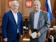 Александр Гусев поздравил Владимира Рачука.