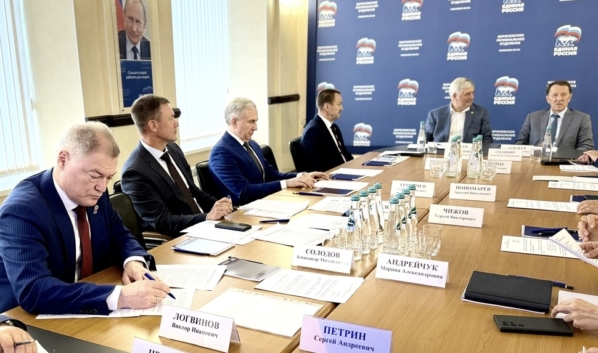 На заседании штаба.
