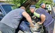 Водителю помогли.