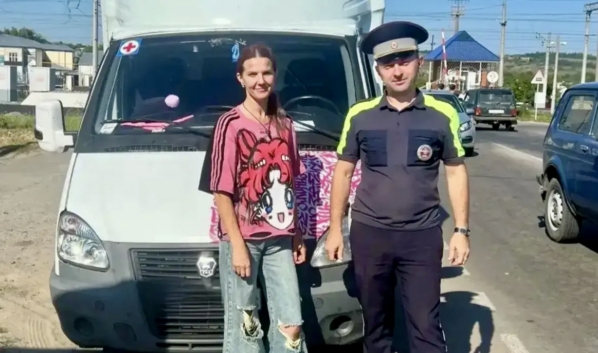 Сотрудники помогли автоледи.