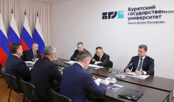 На заседании Госсовета.