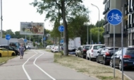 В городе организуют полосы для велосипедистов.