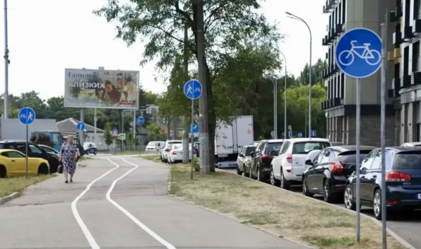 В городе организуют полосы для велосипедистов.