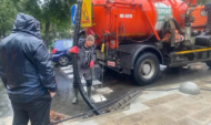 Техника работает на улицах города.