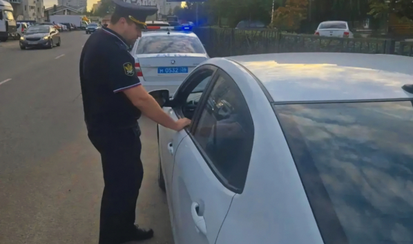 Авто увезли на спецстоянку.