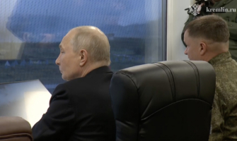 Владимир Путин на учениях.